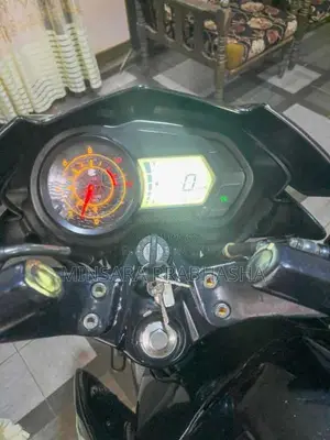 Bajaj Pulsar 135 LS 2014 Motorbike (Used)