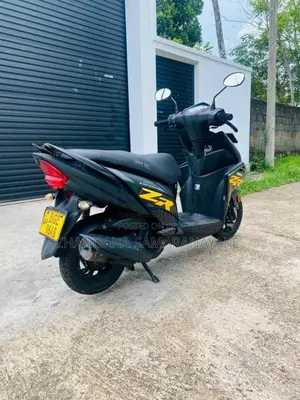 Yamaha Ray Zr 2018 Motorbike (Used)