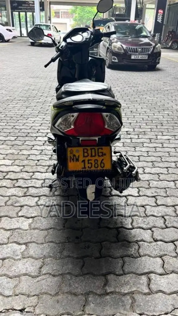 Honda Dio 2015 Motorbike (Used)