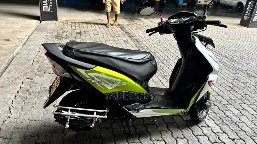 Honda Dio 2015 Motorbike (Used)