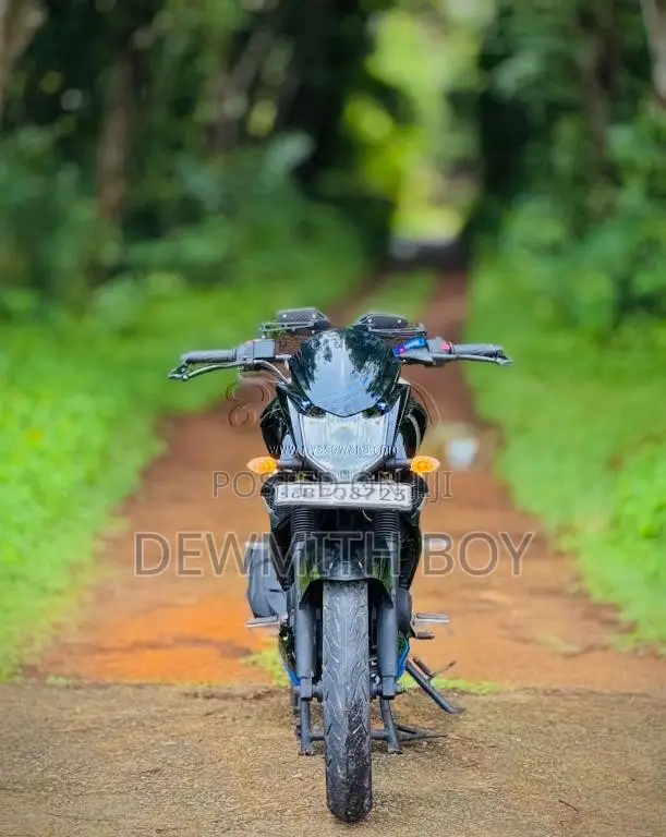 Yamaha FZ 2015 Motorbike (Used)