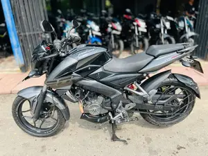 Bajaj Pulsar NS200 2017 Motorbike (Used)