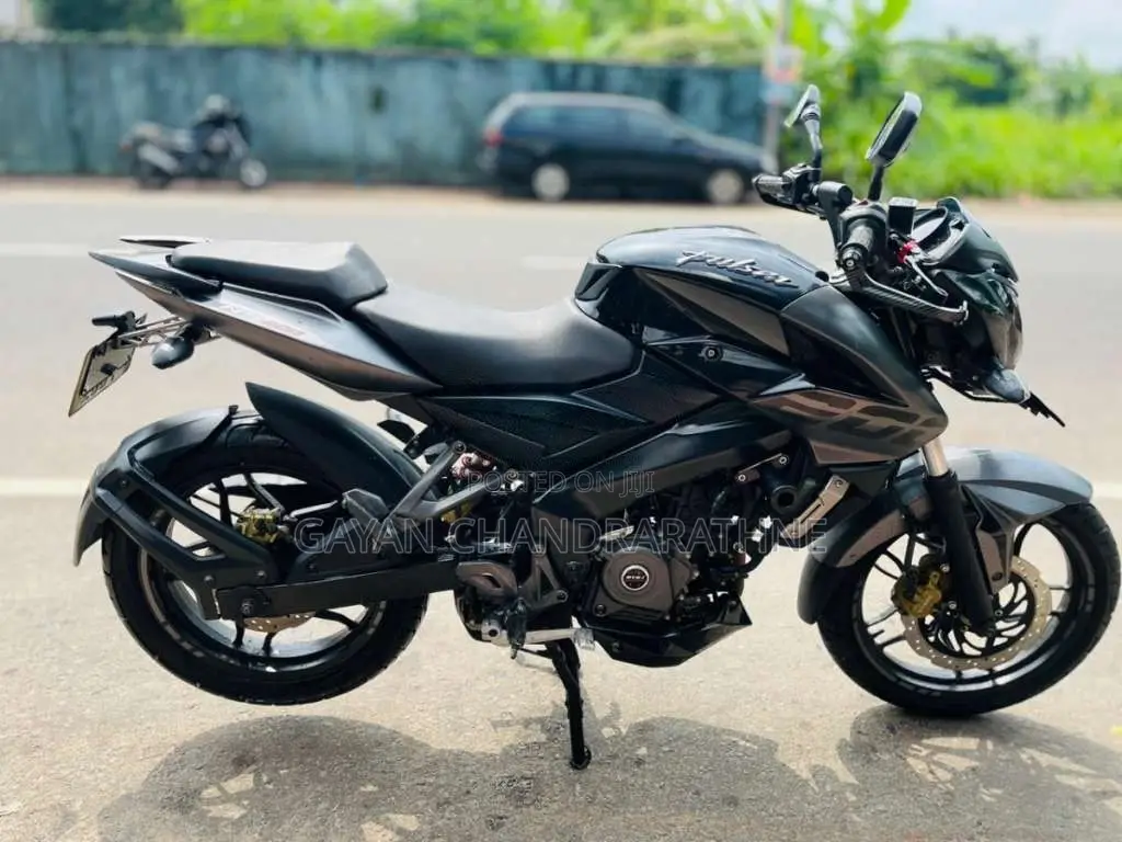 Bajaj Pulsar NS200 2017 Motorbike (Used)