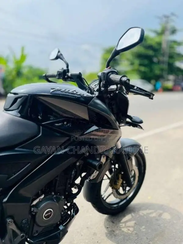 Bajaj Pulsar NS200 2017 Motorbike (Used)