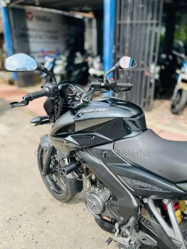 Bajaj Pulsar NS200 2017 Motorbike (Used)