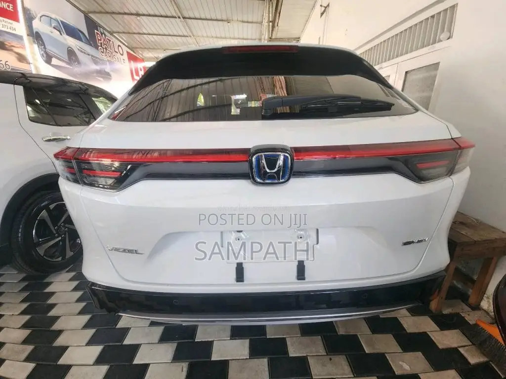 Honda Vezel Z Premium 2025 SUV Unregistered (Recondition)