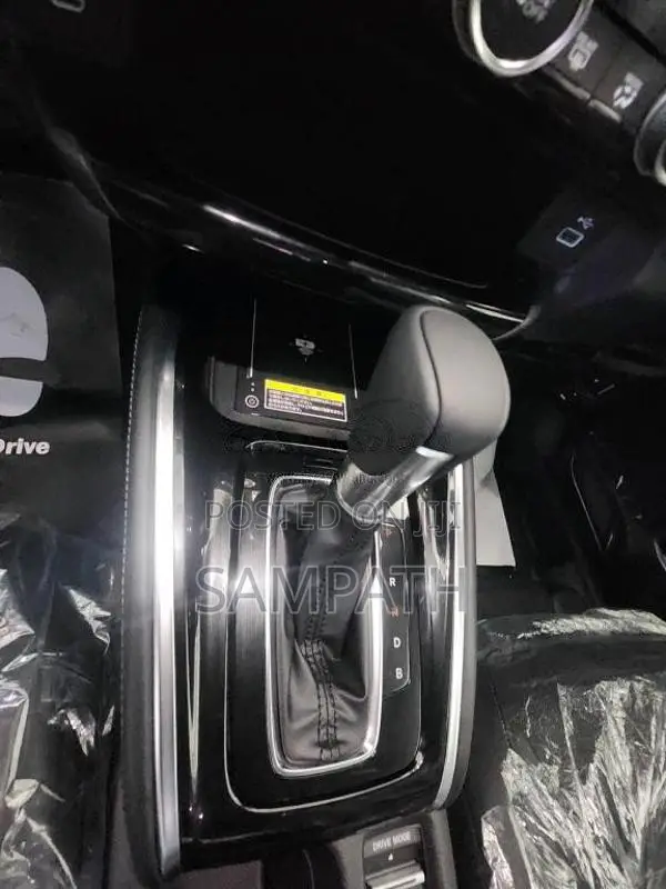 Honda Vezel Z Premium 2025 SUV Unregistered (Recondition)