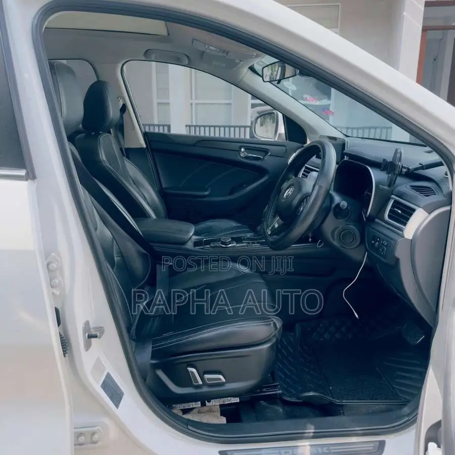 DFSK Glory I-Auto 2023 SUV (Used)