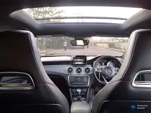 Mercedes-Benz GLA180 2016 SUV (Used)