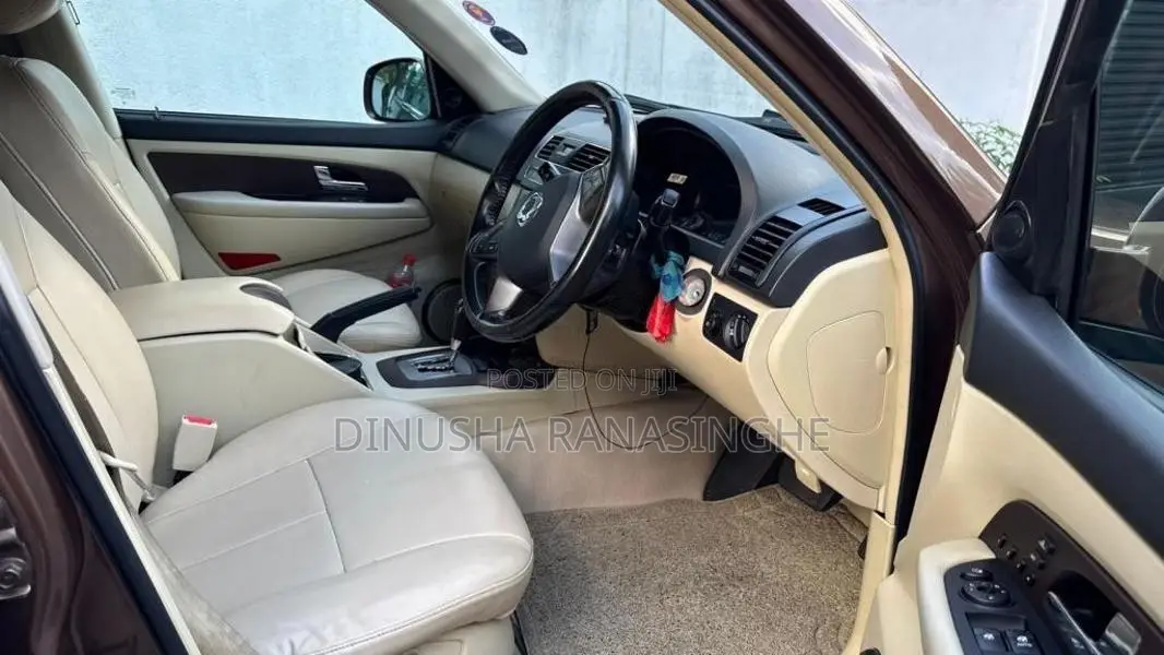 Micro Rexton 2015 SUV (Used)