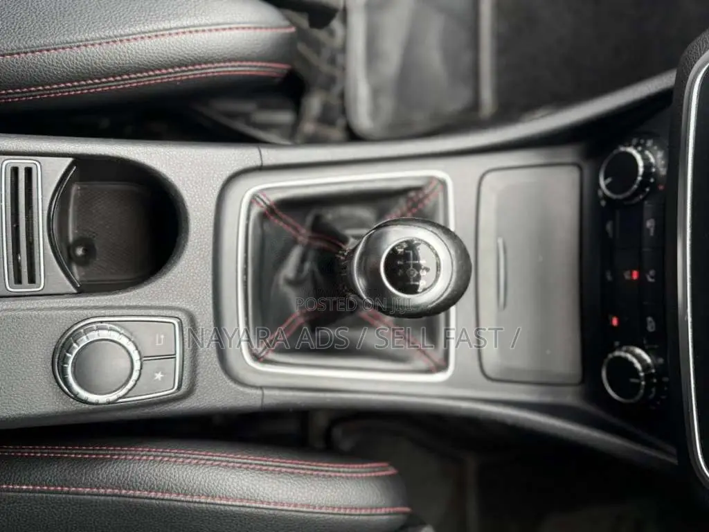 Mercedes-Benz GLA180 2016 SUV (Used)