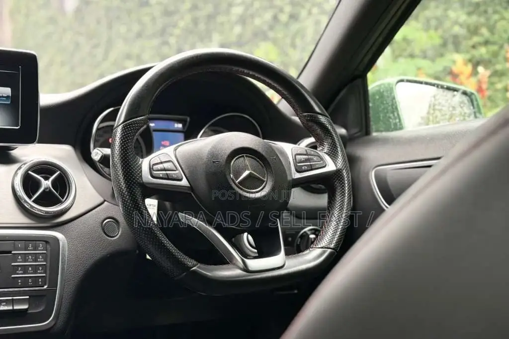 Mercedes-Benz GLA180 2016 SUV (Used)