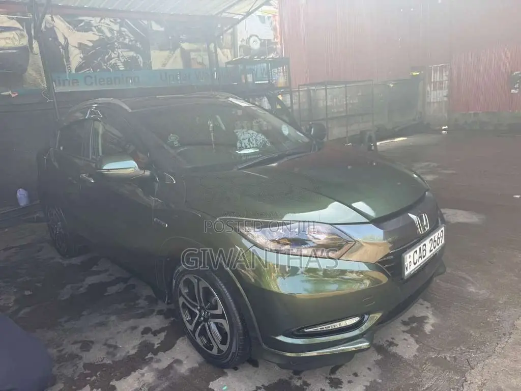 Honda Vezel 2014 SUV (Used)