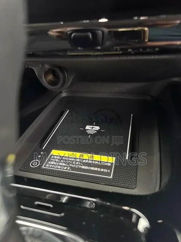 Honda Vezel Premium 2025 SUV Unregistered (Recondition)