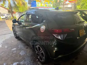 Honda Vezel 2014 SUV (Used)