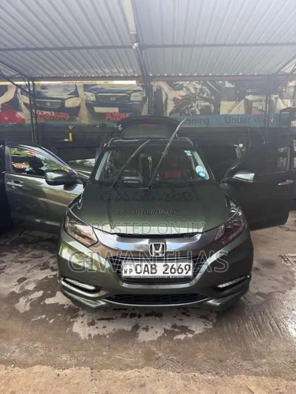 Honda Vezel 2014 SUV (Used)