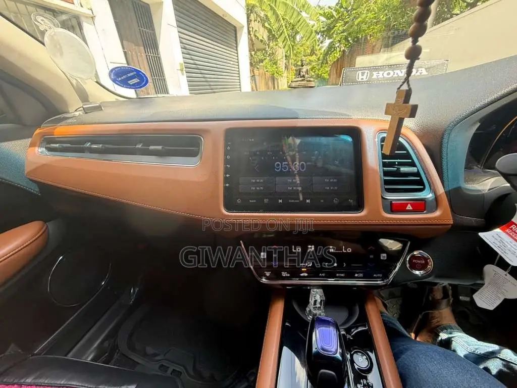 Honda Vezel 2014 SUV (Used)