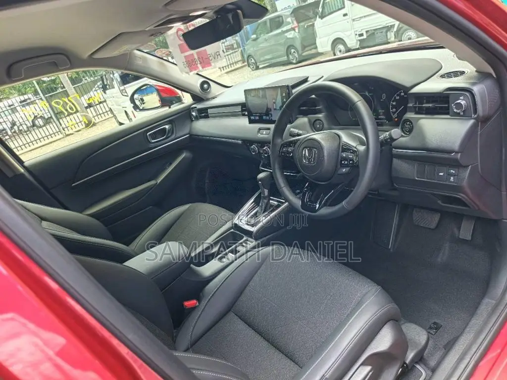 Honda Vezel Z Premium 2025 SUV Unregistered (Recondition)