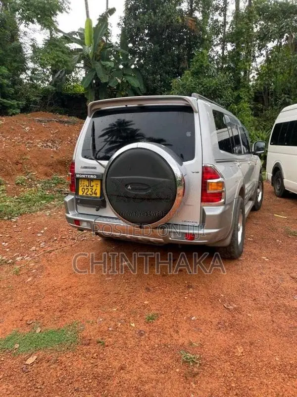 Mitsubishi Montero 2003 SUV (Used)