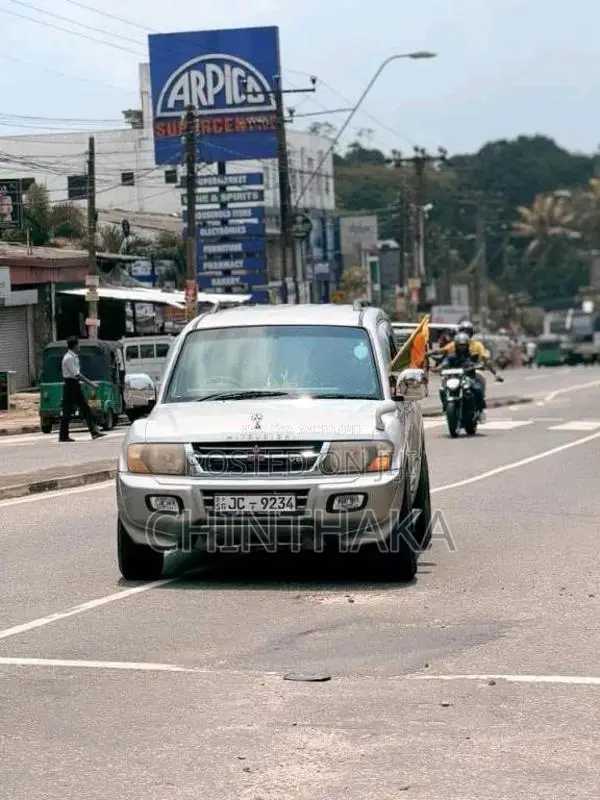 Mitsubishi Montero 2003 SUV (Used)