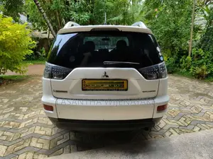 Mitsubishi Outlander 2010 SUV (Used)