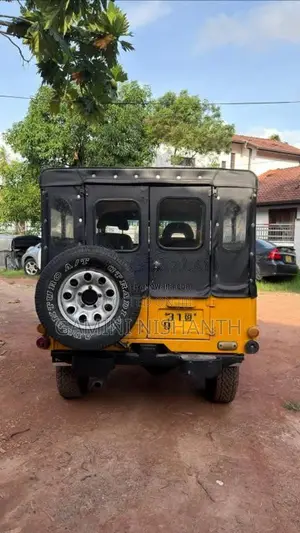 Mitsubishi 4DR5 1983 SUV (Used)