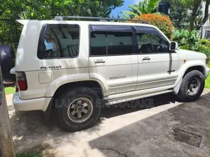Isuzu Trooper Bighorn 2001 SUV (Used)