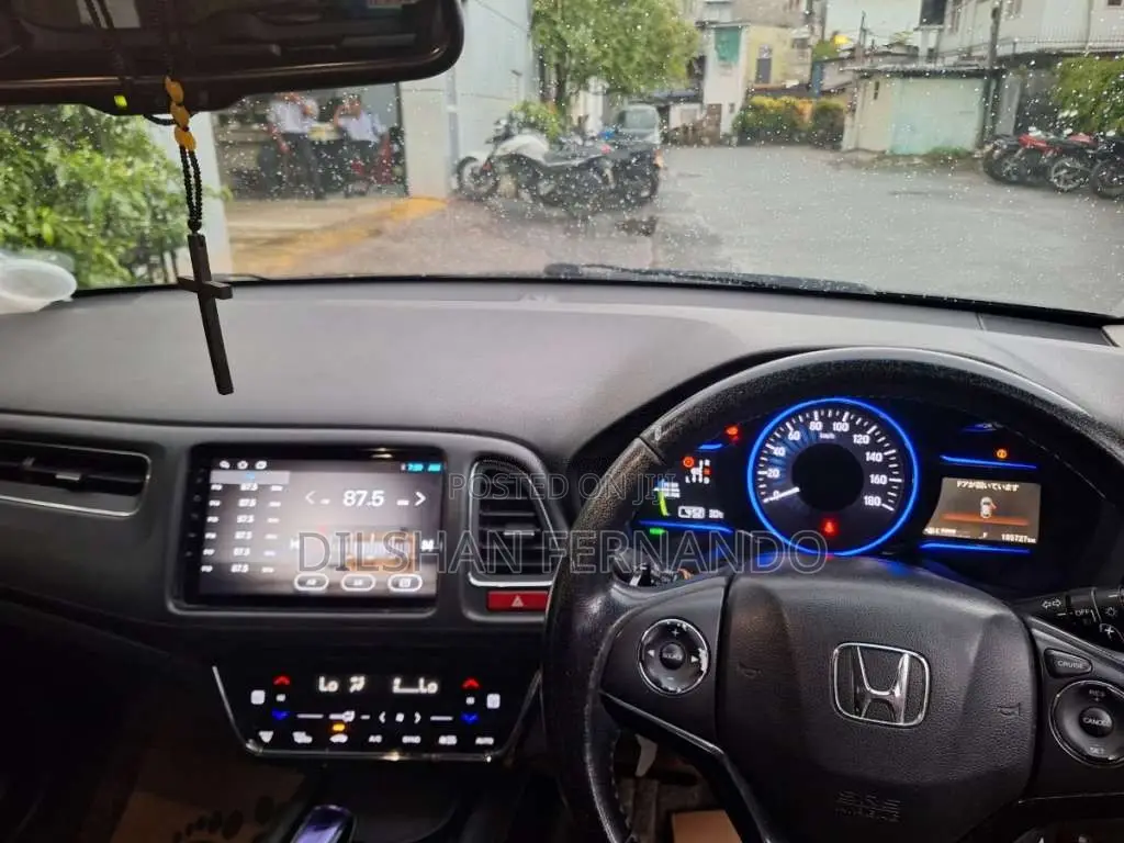 Honda Vezel 2014 SUV (Used)