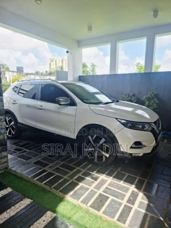 Nissan Qashqai 2018 SUV (Used)