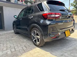 Toyota Raize 2025 SUV (Used)