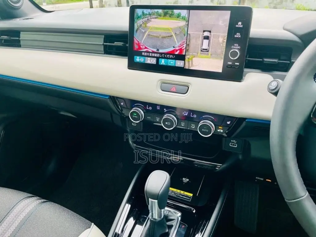 Honda Vezel Z Play Moon Roof 2025 SUV Brand New