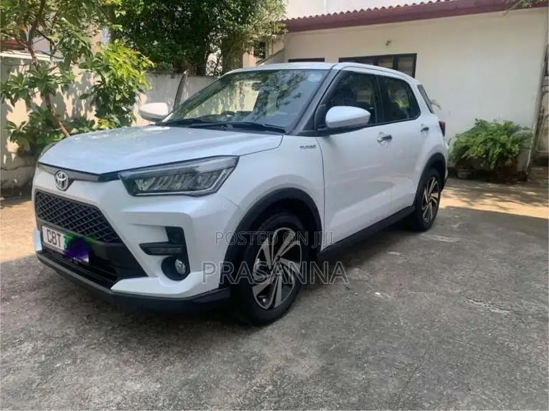 Toyota Raize 2025 SUV (Used)