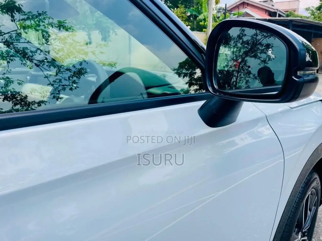 Honda Vezel Z Play Moon Roof 2025 SUV Brand New