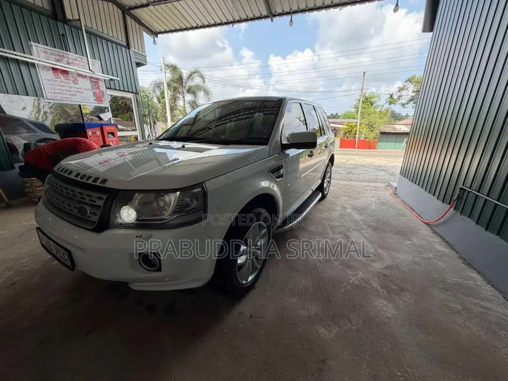 Land-Rover Freelander 2 2013 SUV (Used)