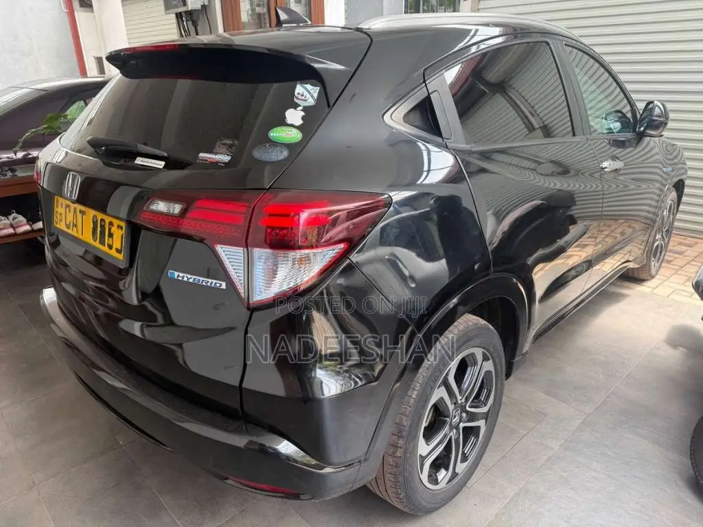 Honda Vezel 2014 SUV (Used)