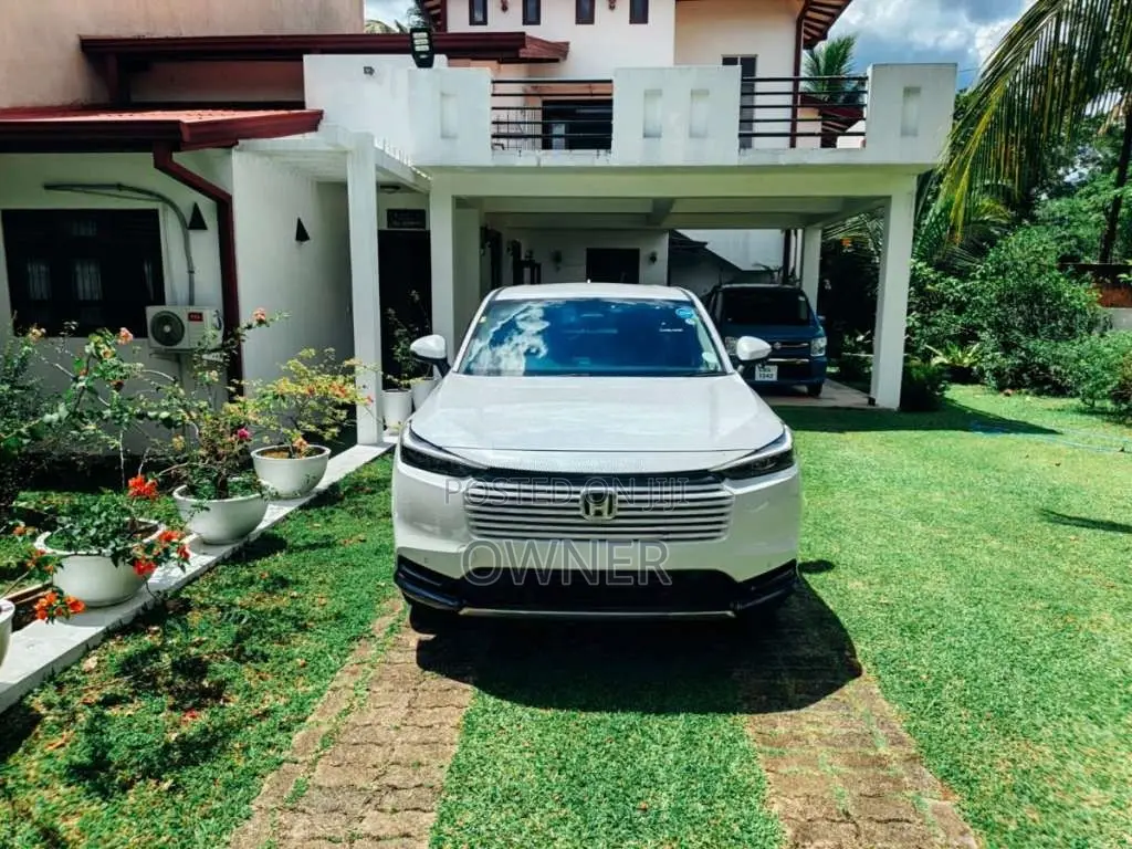 Honda Vezel 2025 SUV (Used)