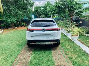 Honda Vezel 2025 SUV (Used)