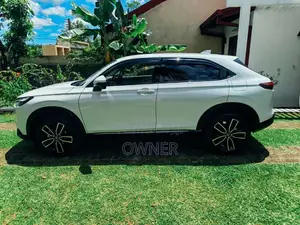 Honda Vezel 2025 SUV (Used)