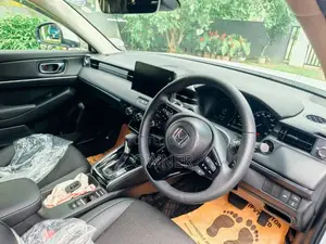 Honda Vezel 2025 SUV (Used)