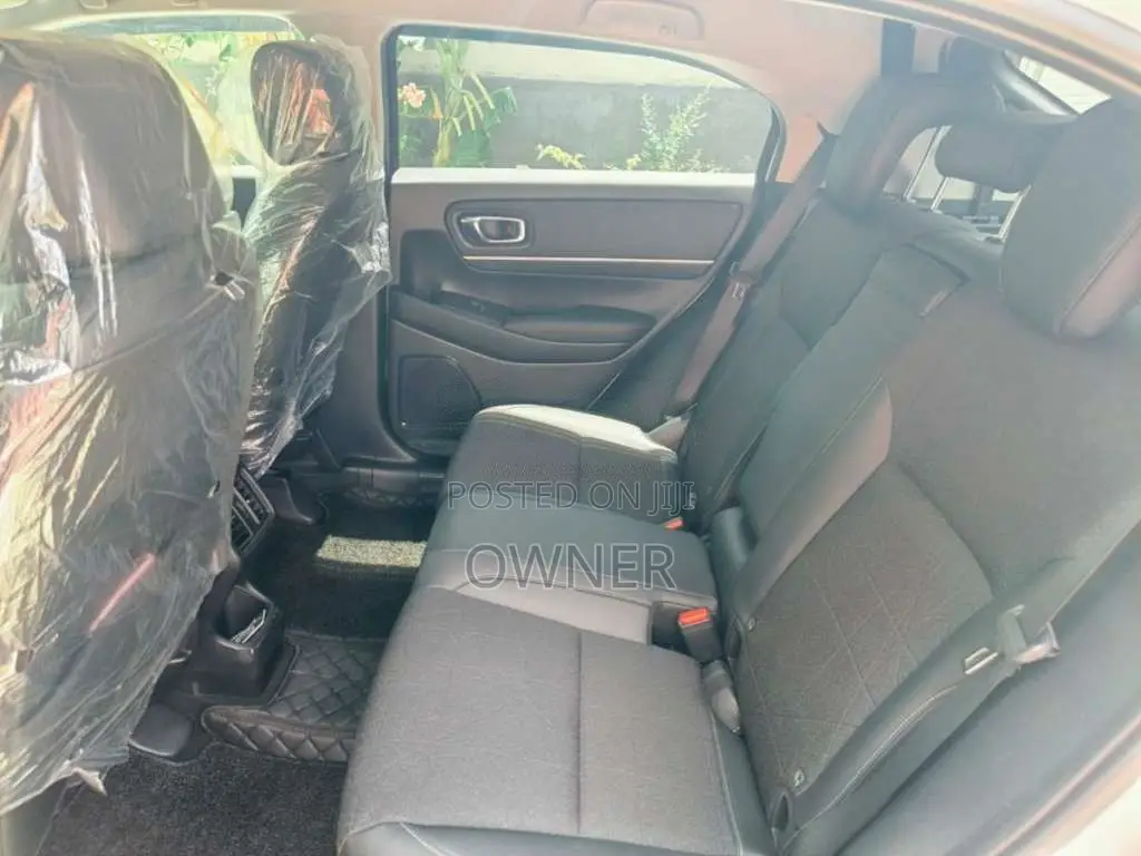 Honda Vezel 2025 SUV (Used)