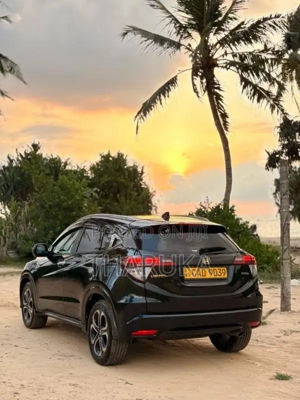 Honda Vezel 2014 SUV (Used)
