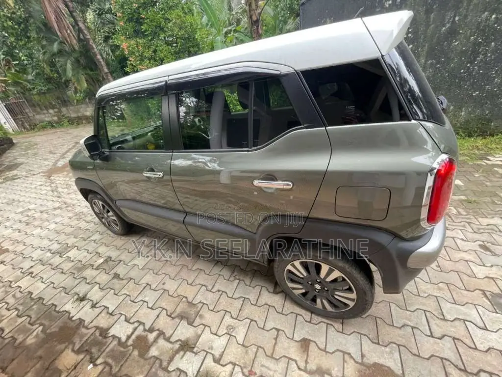 Suzuki Xbee 2023 SUV (Used)