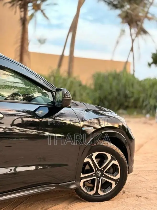Honda Vezel 2014 SUV (Used)