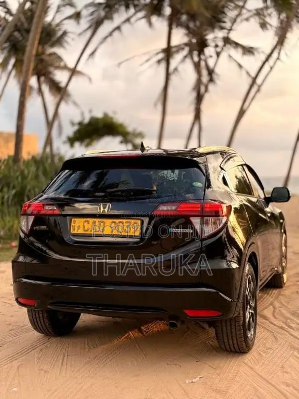 Honda Vezel 2014 SUV (Used)