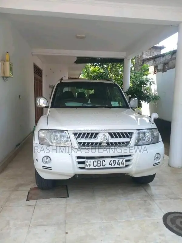 Mitsubishi Pajero GDI V75 W 2003 SUV (Used)