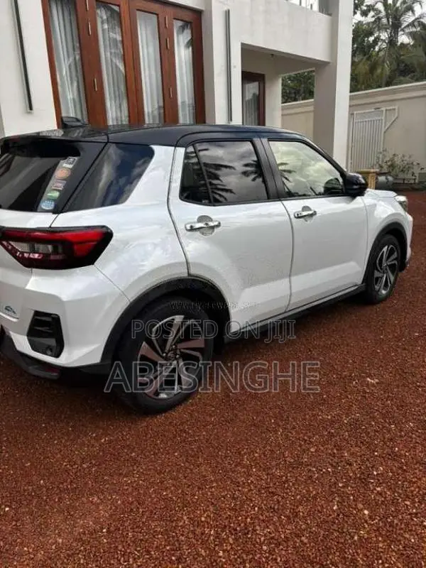 Toyota Raize 2020 SUV (Used)