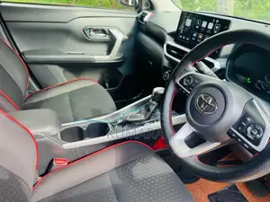 Toyota Raize 2025 SUV (Used)