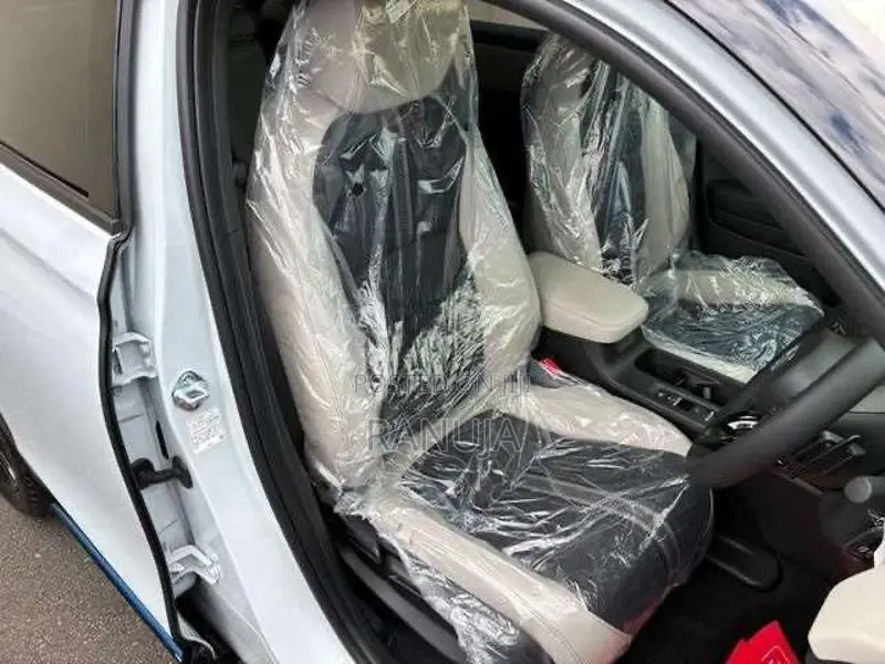 Honda Vezel Z Play Moonroof 2026 SUV Brand New