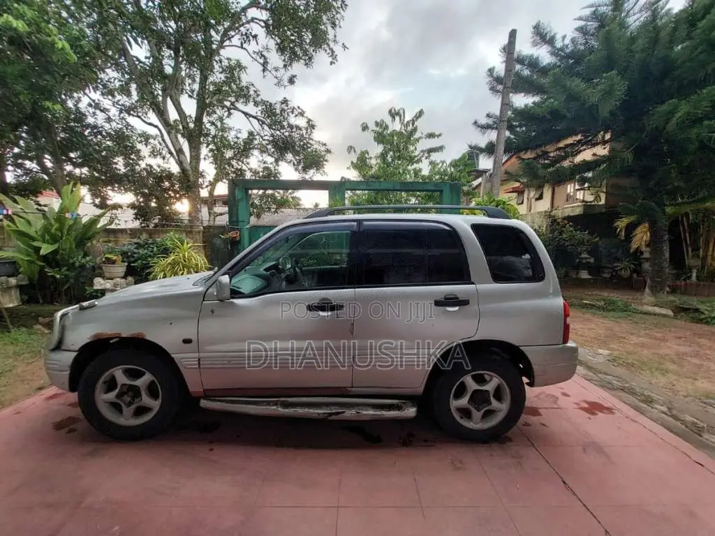 Mazda Proceed Levante 1999 SUV (Used)