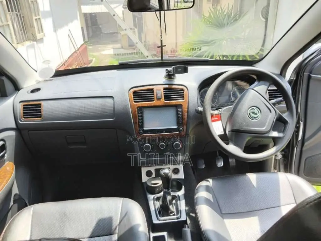 DFSK Glory 330 2016 SUV (Used)